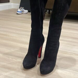 Elegant Black Suede Women's Boots